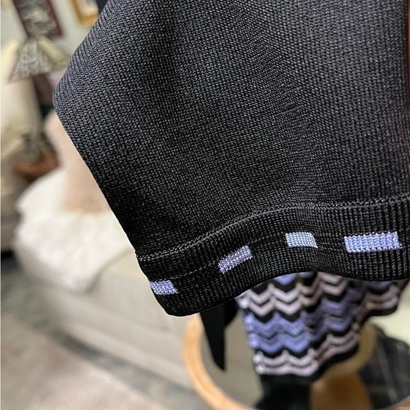 EXCLUSIVELY MISOOK Cardigan Sweater Size M Black Blue Gray Chevron Stripe Accent - Picture 11 of 16